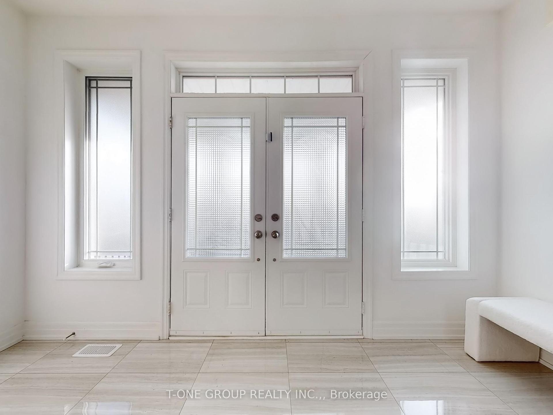 159 Dog Wood Boulevard, East Gwillimbury, ON L9N 0S8