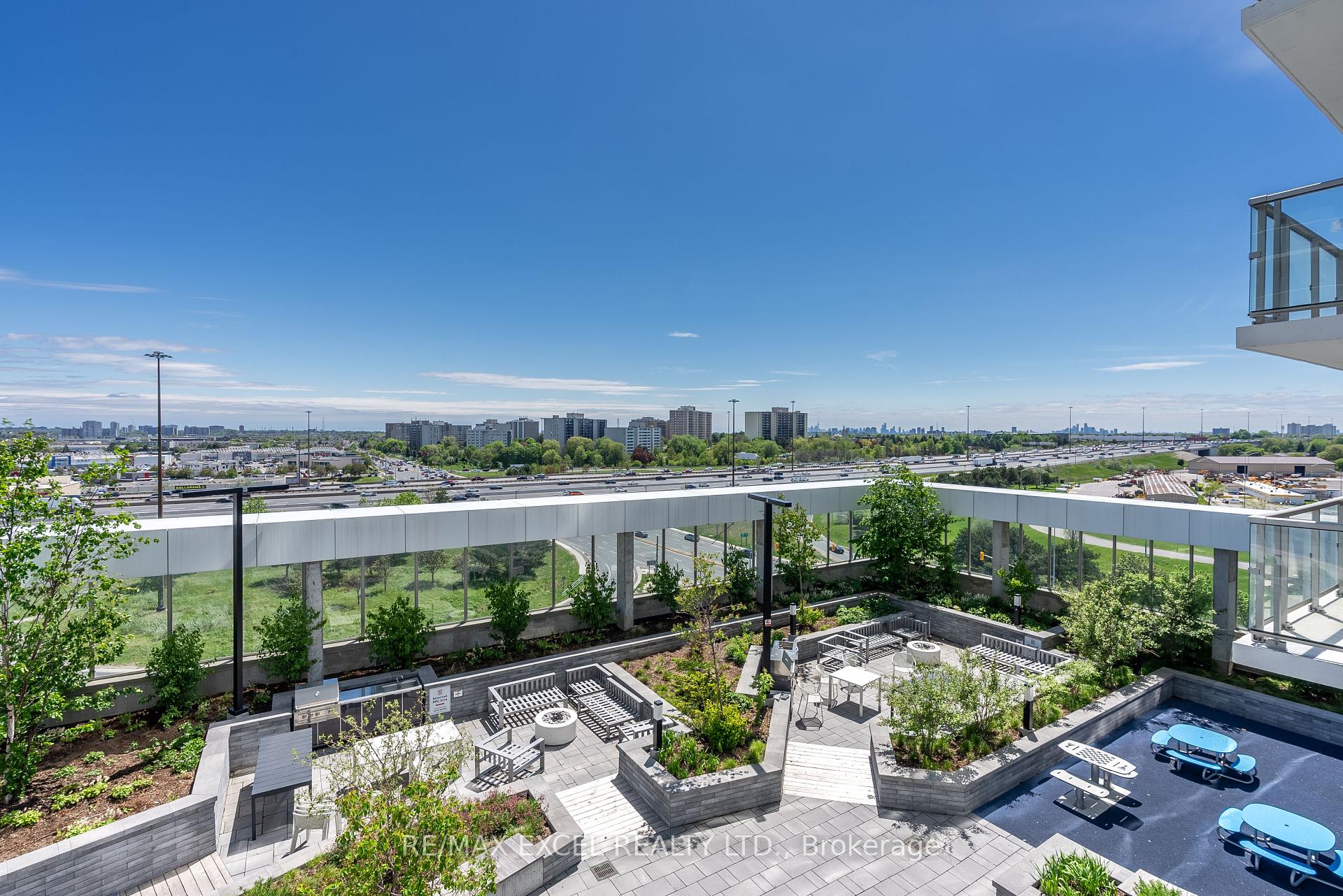 2 Bedrooms Condo at 2031 Kennedy, Toronto For sale