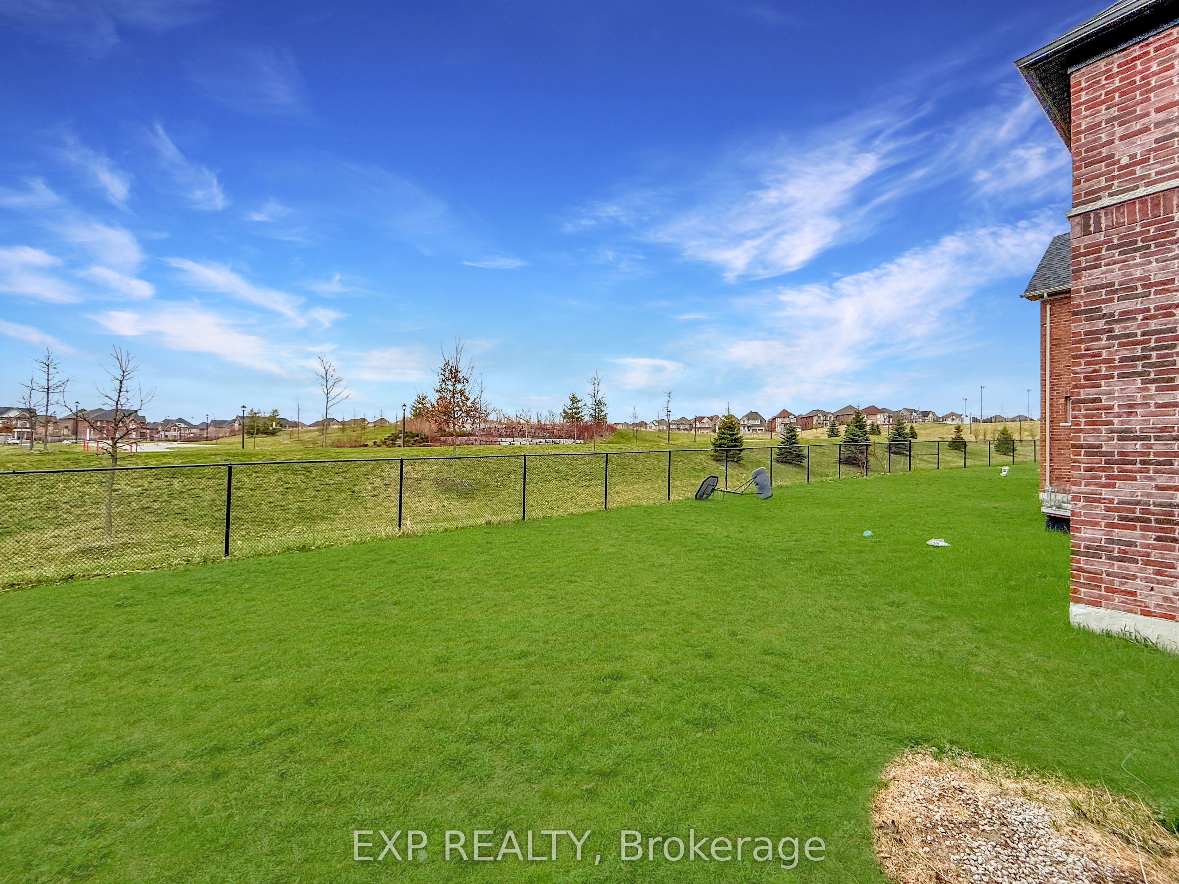 110 Frank Kelly Drive, #Upper