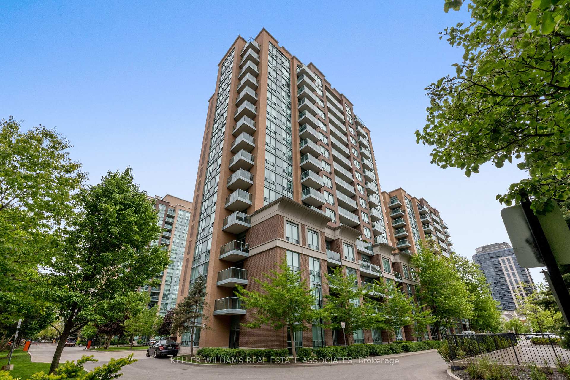 1 Bedroom Condo at 15 Michael Power, Toronto For sale