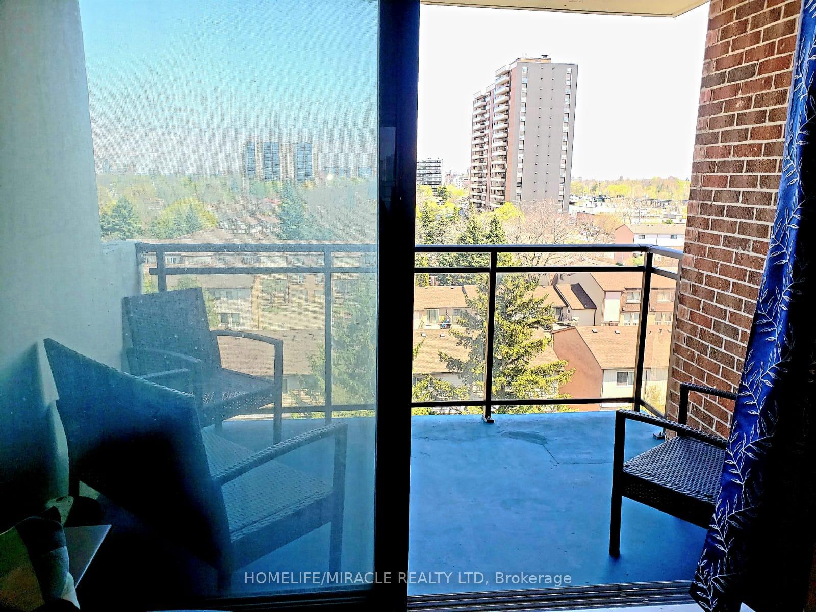 2 Bedrooms Condo at 121 Trudelle, Toronto For sale