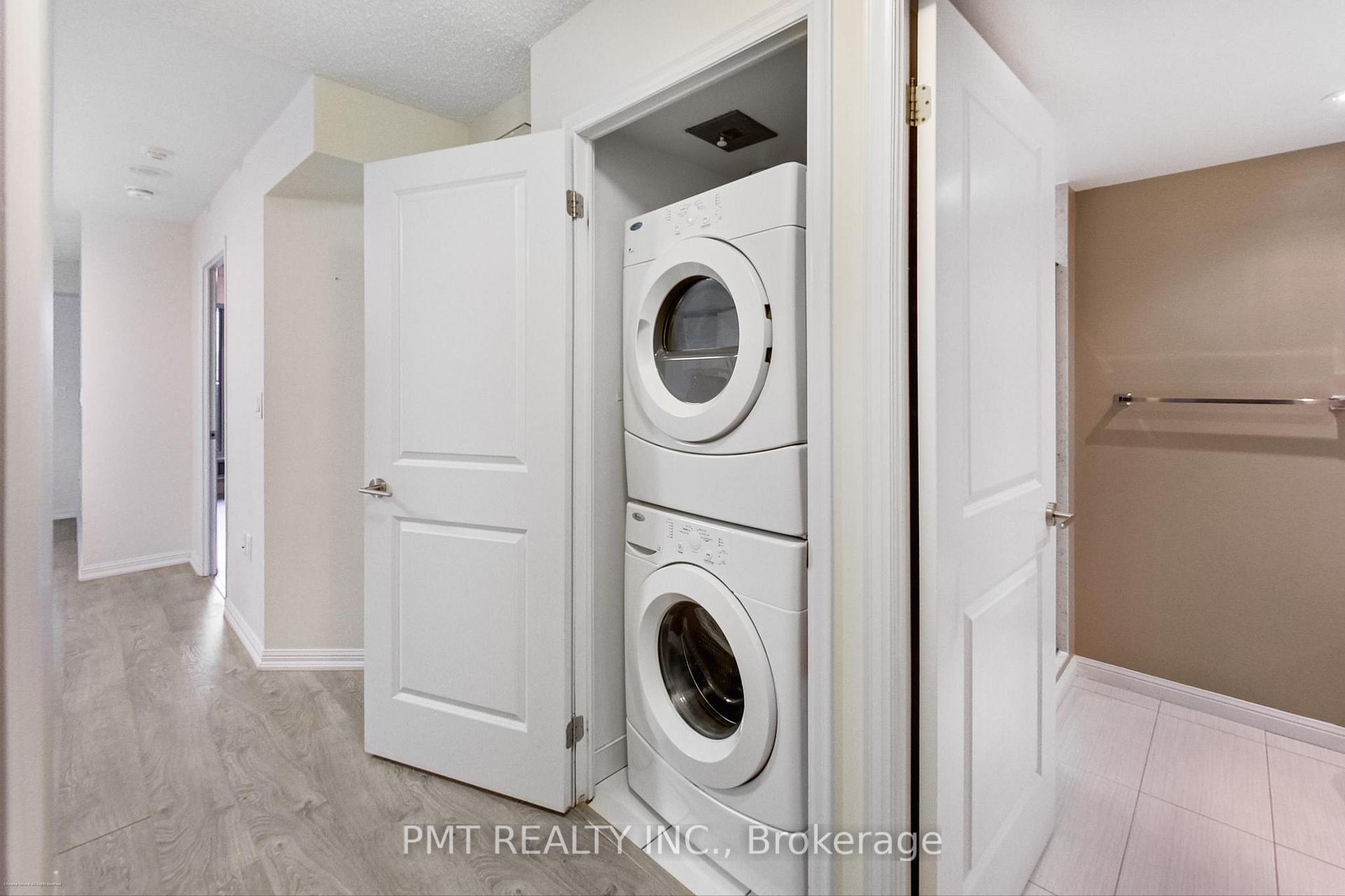 2 Bedrooms Condo at 125 Western Battery, Toronto For sale