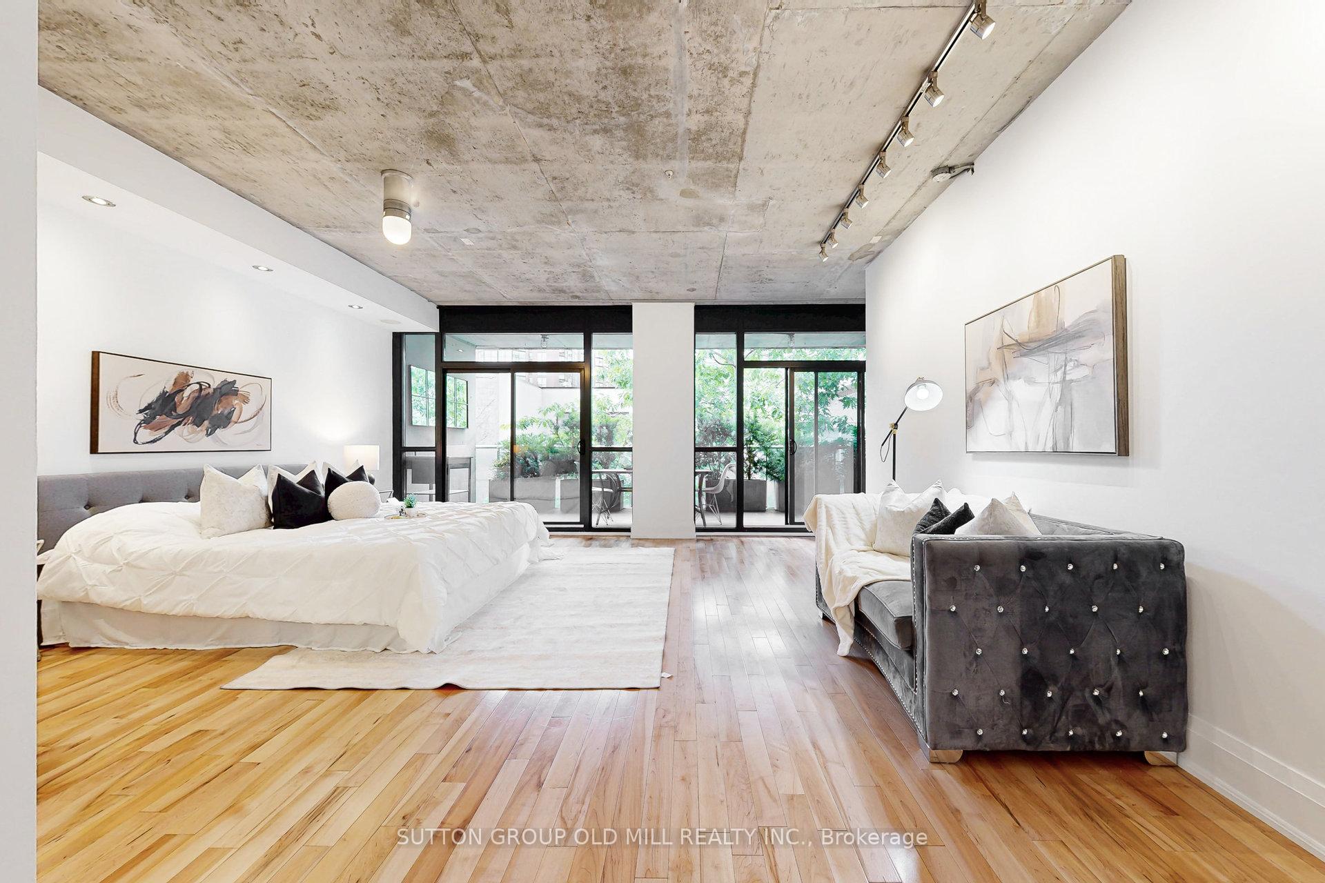 2 Bedrooms Condo at 62 Niagara, Toronto For sale
