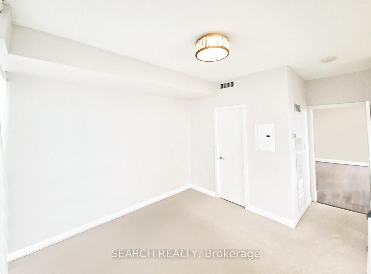2 Bedrooms Condo at 4099 Brickstone, Mississauga For sale