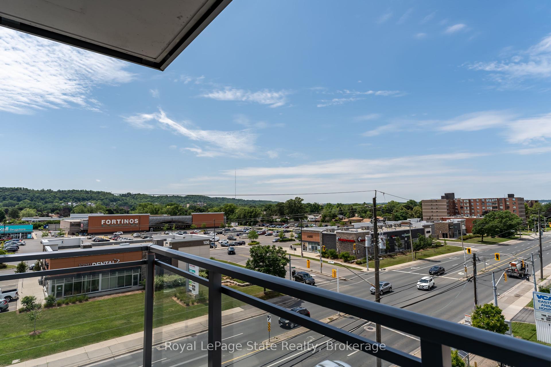 2 Bedrooms Condo at 121 8,  Hamilton For sale