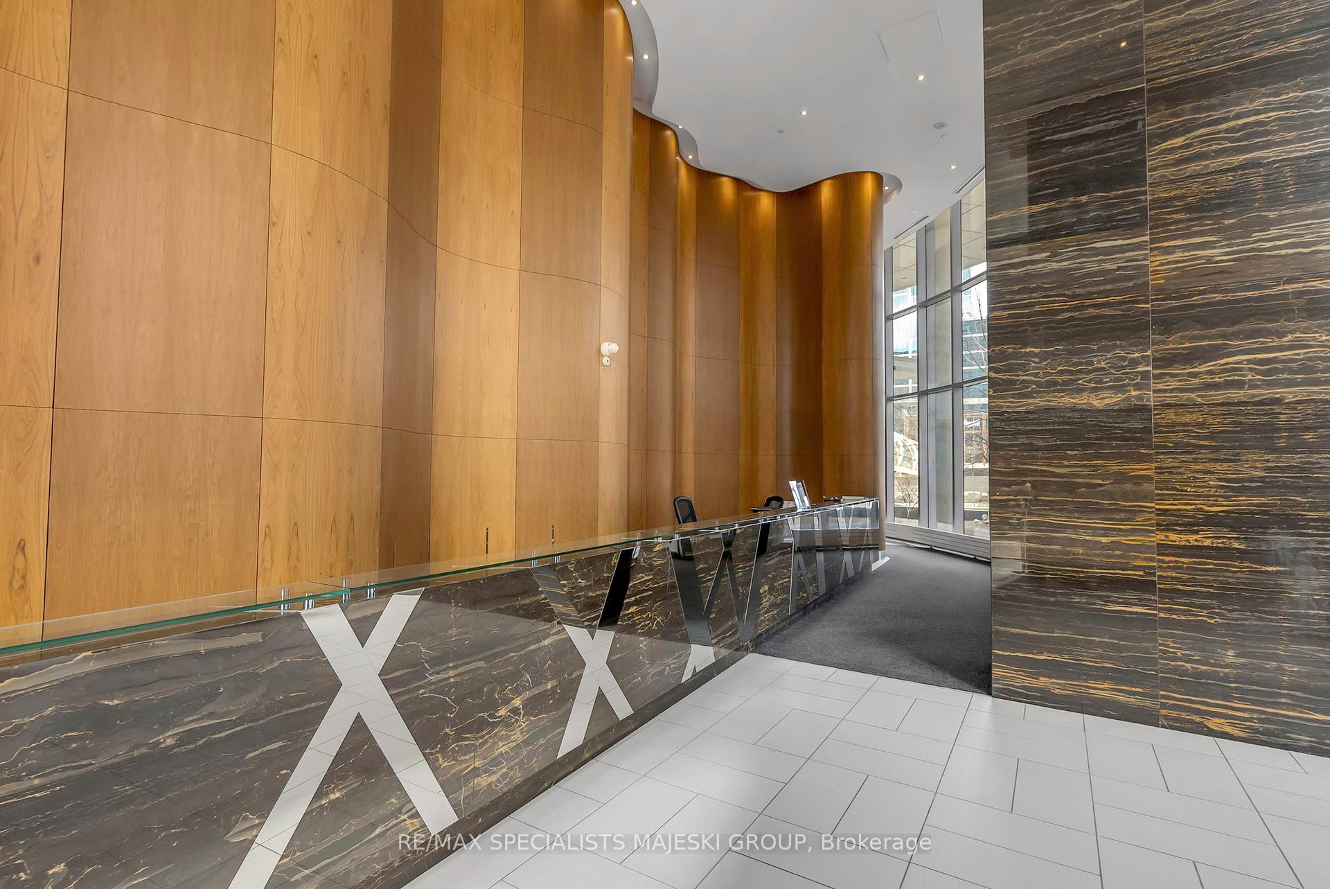 2 Bedrooms Condo at 21 Iceboat,  Toronto For sale