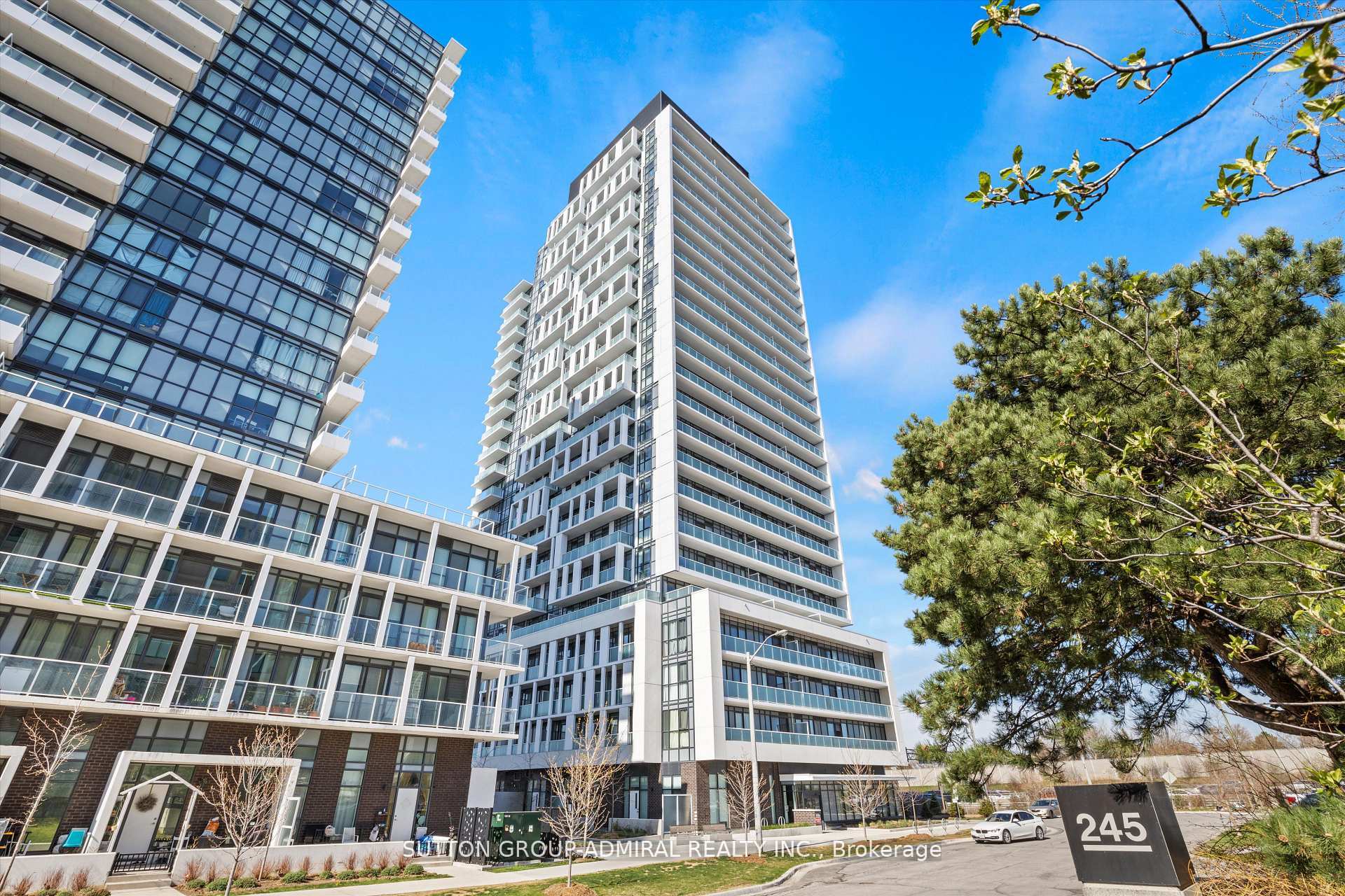 2 Bedrooms Condo at 188 Fairview Mall, Toronto For sale