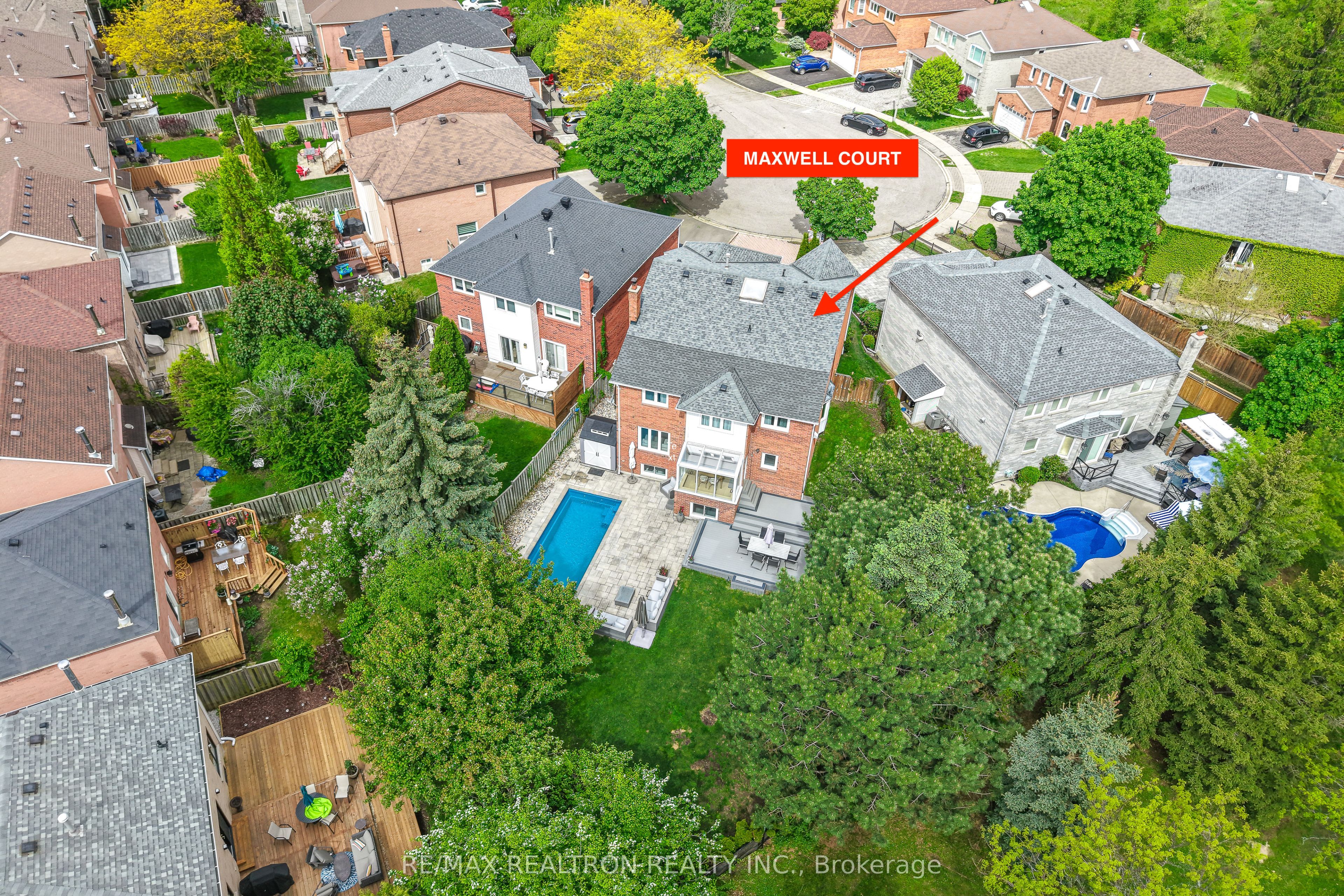 65 Maxwell Court, Vaughan, ON L4J 6X9