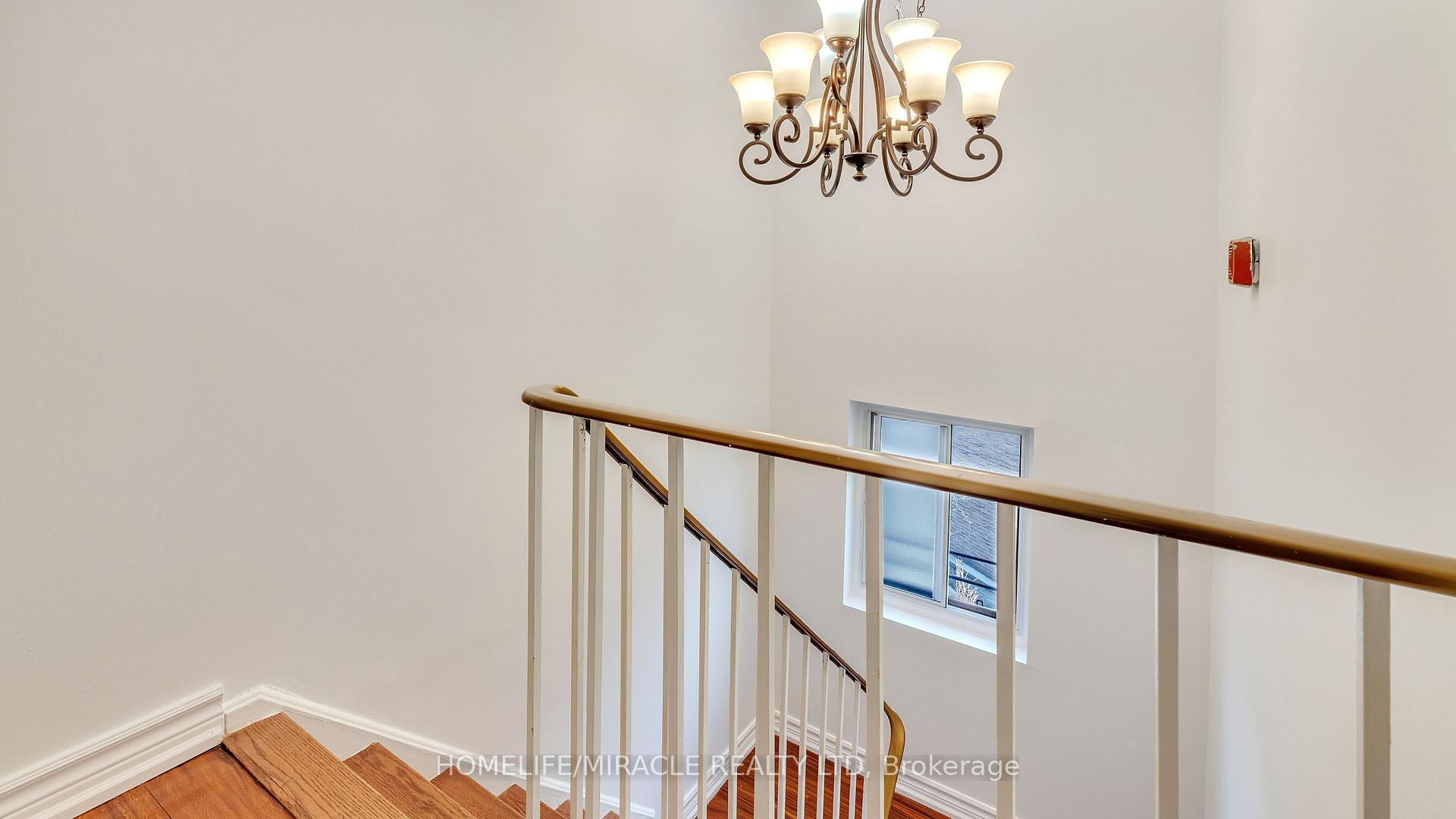 3 Bedrooms Condo at 91 Muir, Toronto For sale
