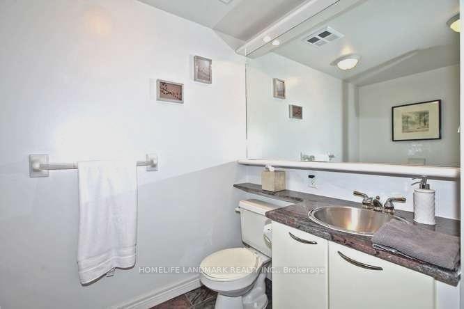 2 Bedrooms Condo at 55 Bloor, Toronto For sale