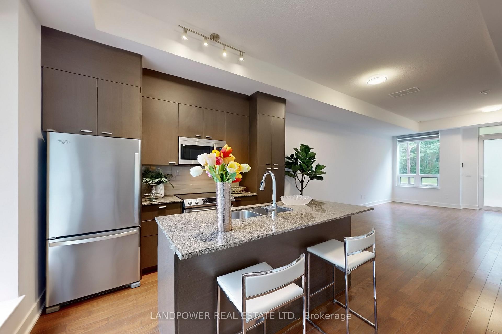 4 Bedrooms Condo at 88 Sheppard, Toronto For sale