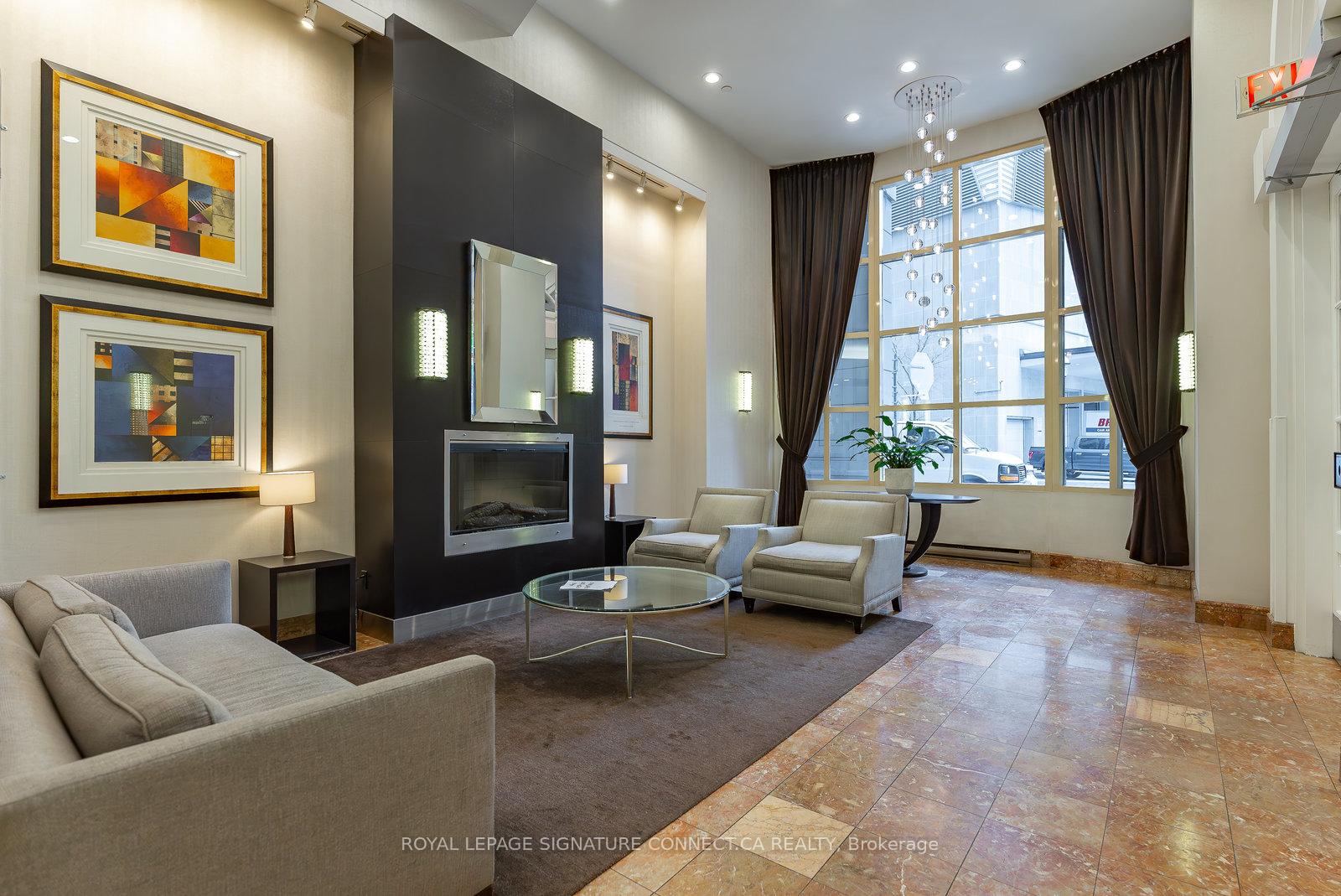 2 Bedrooms Condo at 25 The Esplanade, Toronto For sale