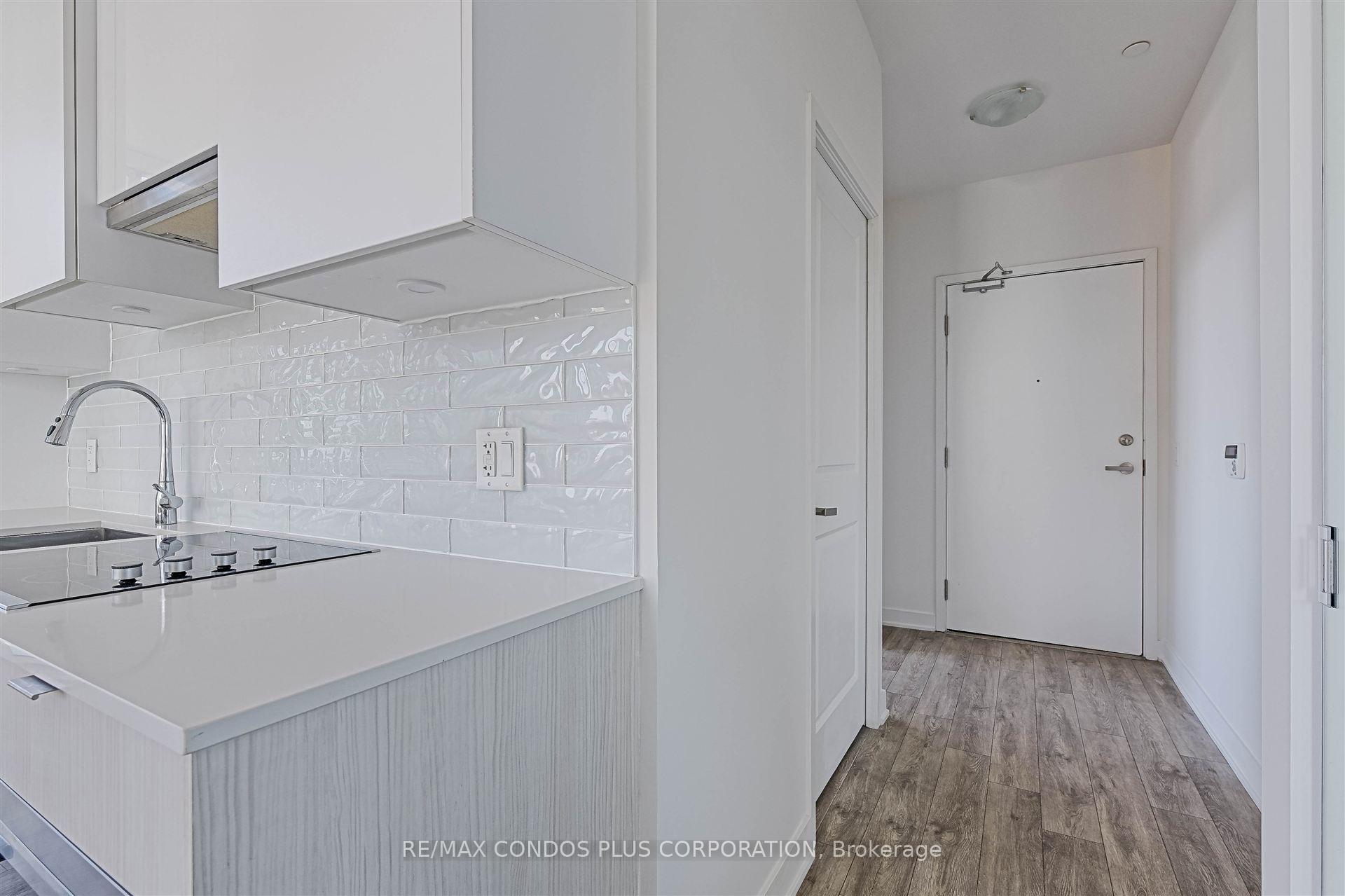 2 Bedrooms Condo at 195 Redpath, Toronto For sale