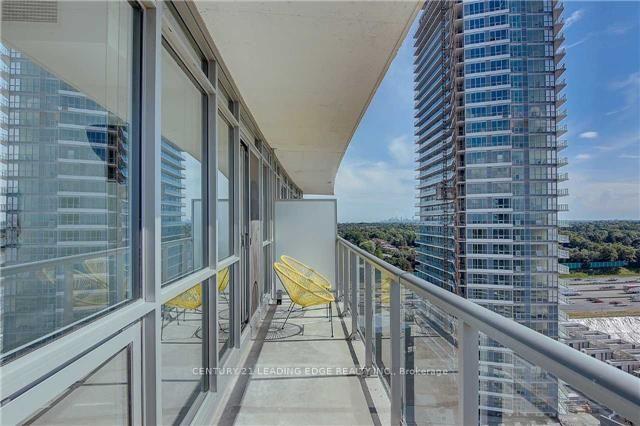 2 Bedrooms Condo at 121 McMahon, Toronto For sale