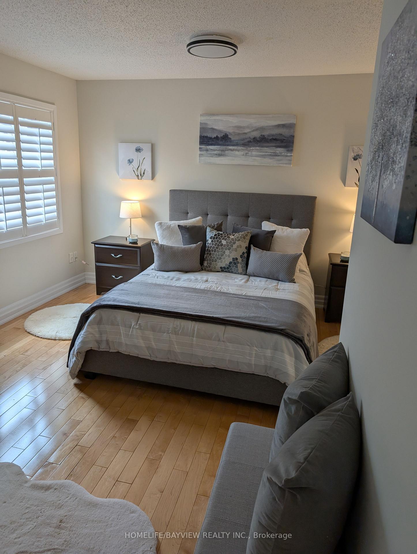 3 Bedrooms Condo at 18 Oaken Gate,  Toronto For sale