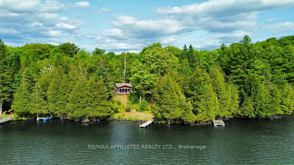 1015 Penyck  Lake Lane North