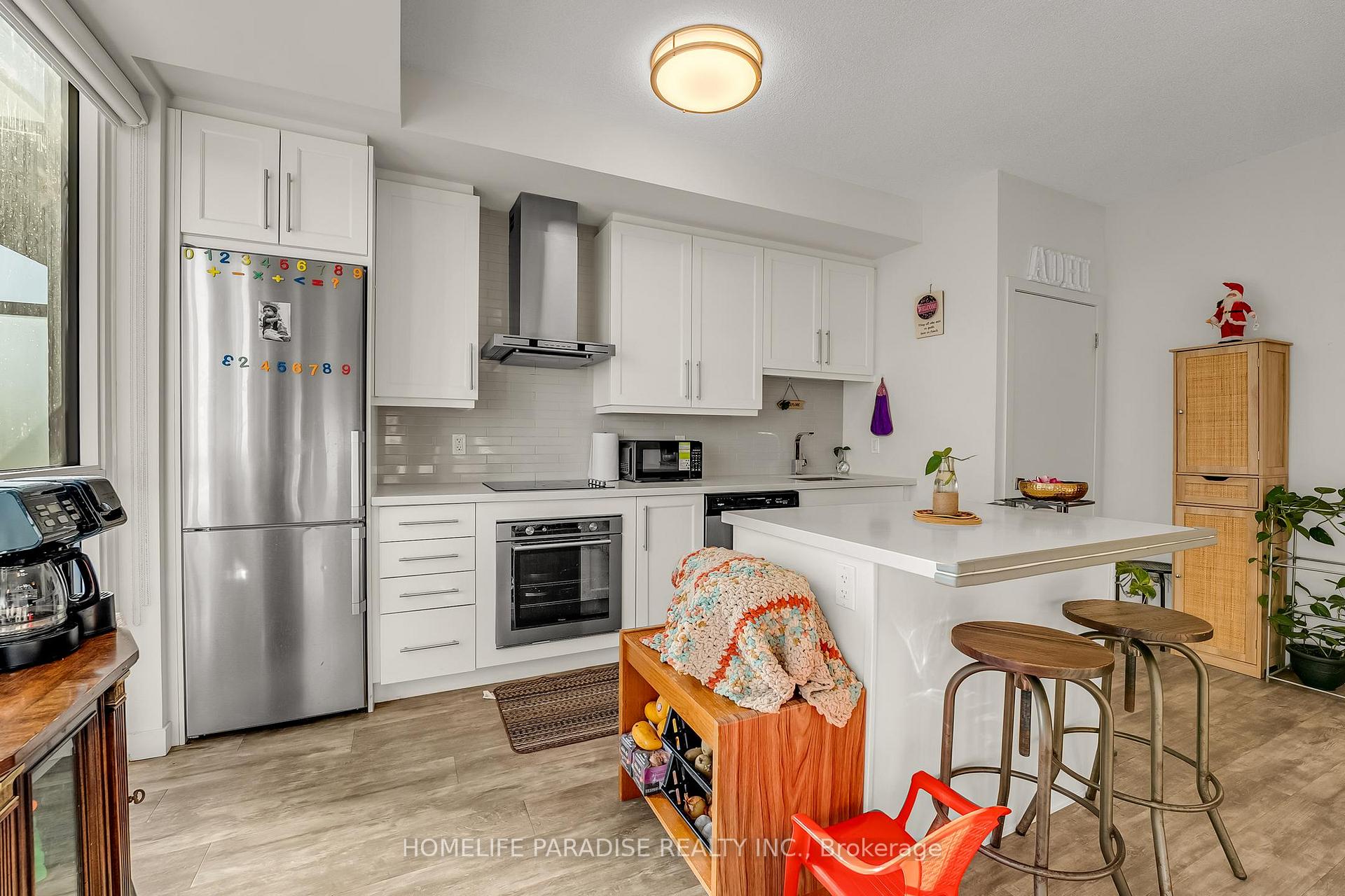 1 Bedroom Condo at 2087 Fairview,  Burlington For sale