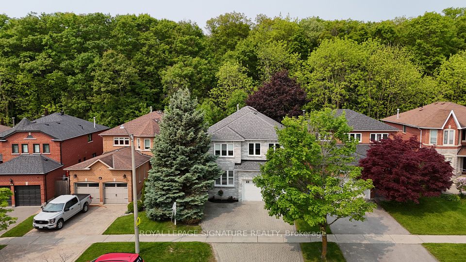 88 Larratt Lane, Richmond Hill, ON L4C 0E2