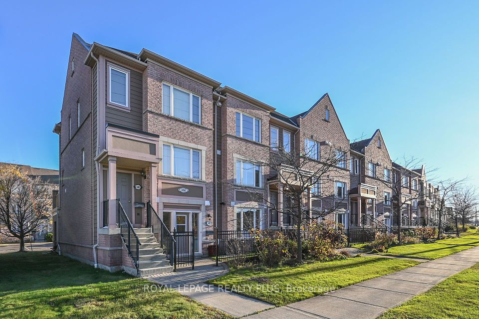 3056 Eglinton