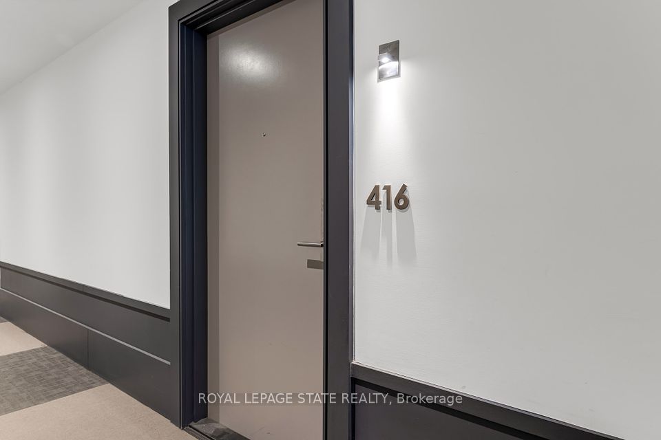 #416 - 10 Concord Place, Grimsby, ON L3M 0G6