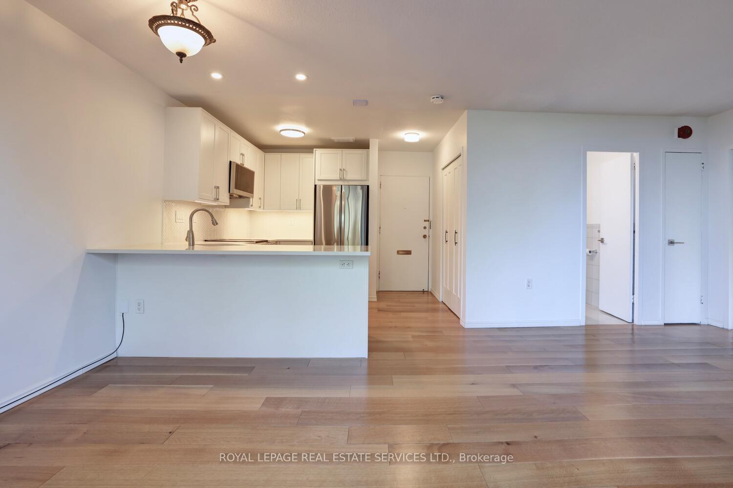 1 Bedroom Co-op at 41 Lake Shore, Toronto For sale