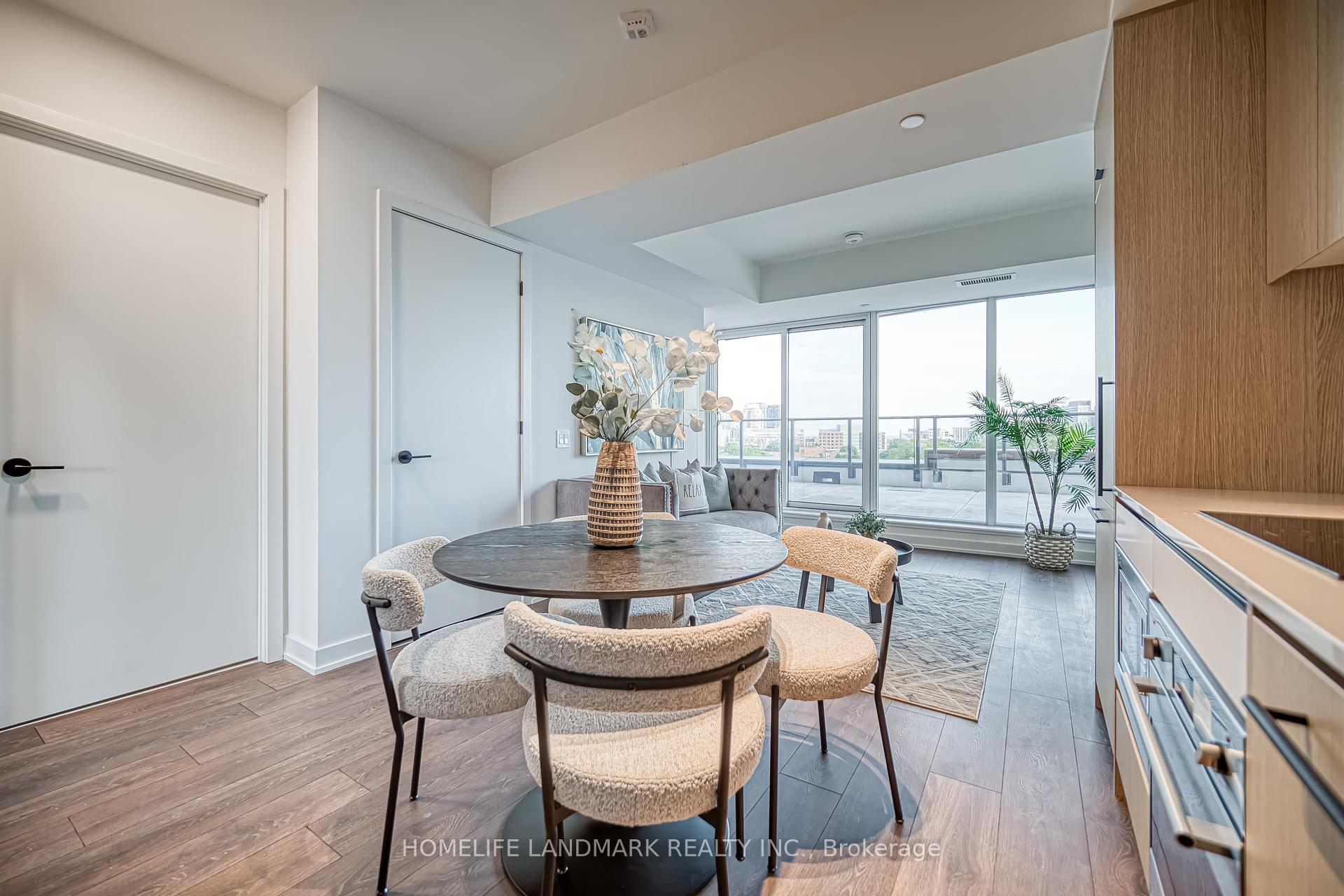 2 Bedrooms Condo at 1200 Dundas, Toronto For sale