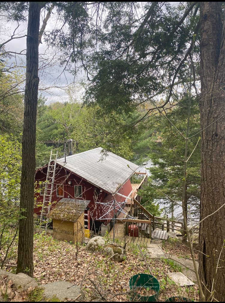 1083 Harrison Road, Georgian Bay, ON P0C 1H0