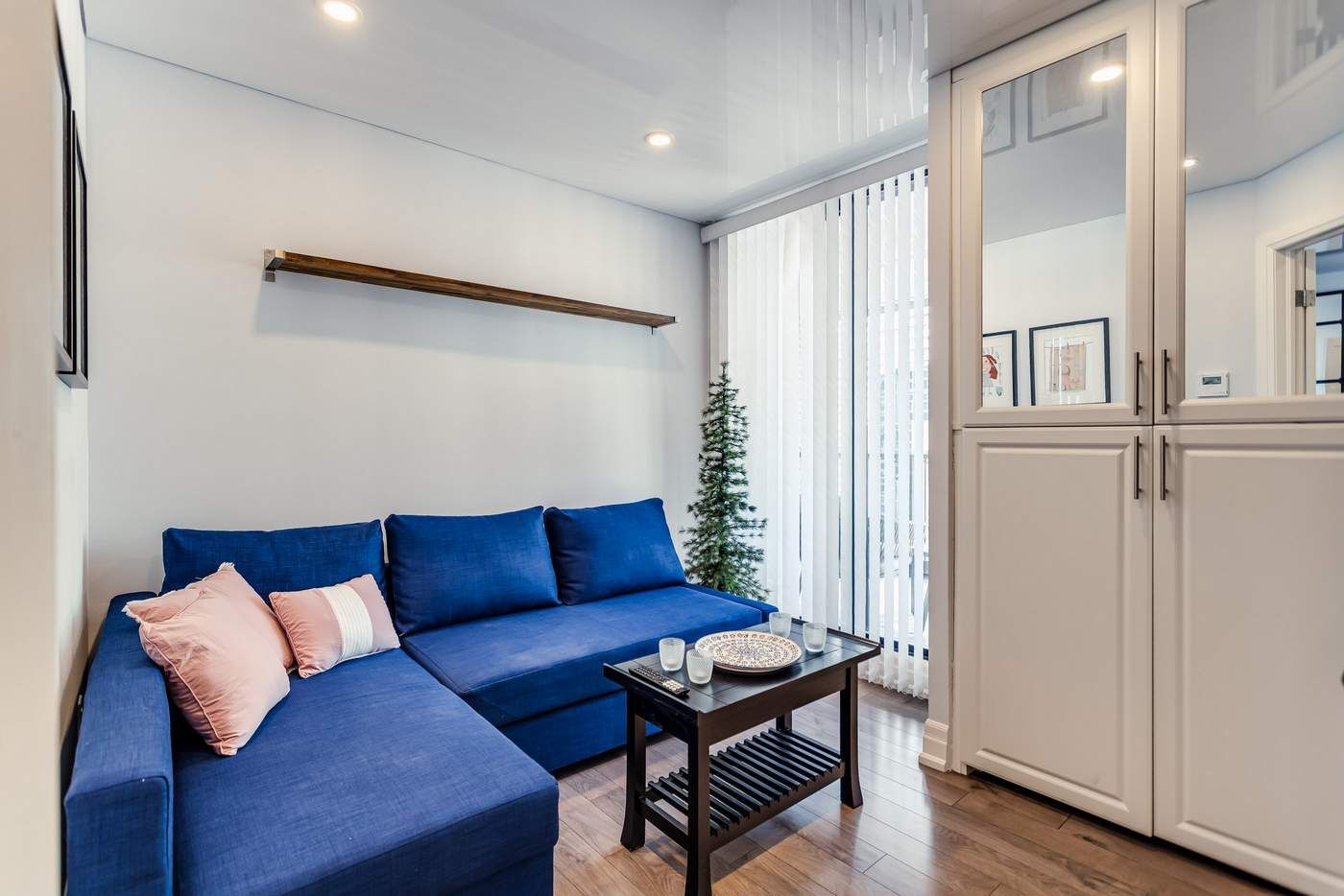 33 Harbour Square 2440