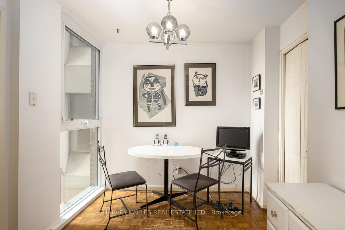 278 Bloor Street E 1501