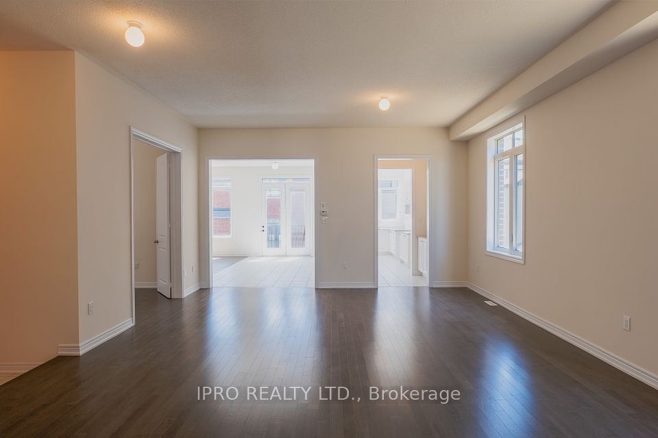 https://trreb-image.ampre.ca/iH7MQhwL3ez3zuXDru-ljG2HCIC-c26FLuufMNfOZ1Y/rs:fit:960:960/wm:.5:so:0:50:.4/wmsh:10/wmt:PHNwYW4gZm9yZWdyb3VuZD0nd2hpdGUnIGZvbnQ9JzY4Jz5JUFJPIFJFQUxUWSBMVEQuLCBCcm9rZXJhZ2U8L3NwYW4-/L3RycmViL2xpc3RpbmdzLzQxLzAyLzQ5LzE0L3AvNmI2YjE3NmMtNWRjYy00YTkyLWJjMGItOTQ0ZTI0MjBlZDA4LmpwZw.jpg
