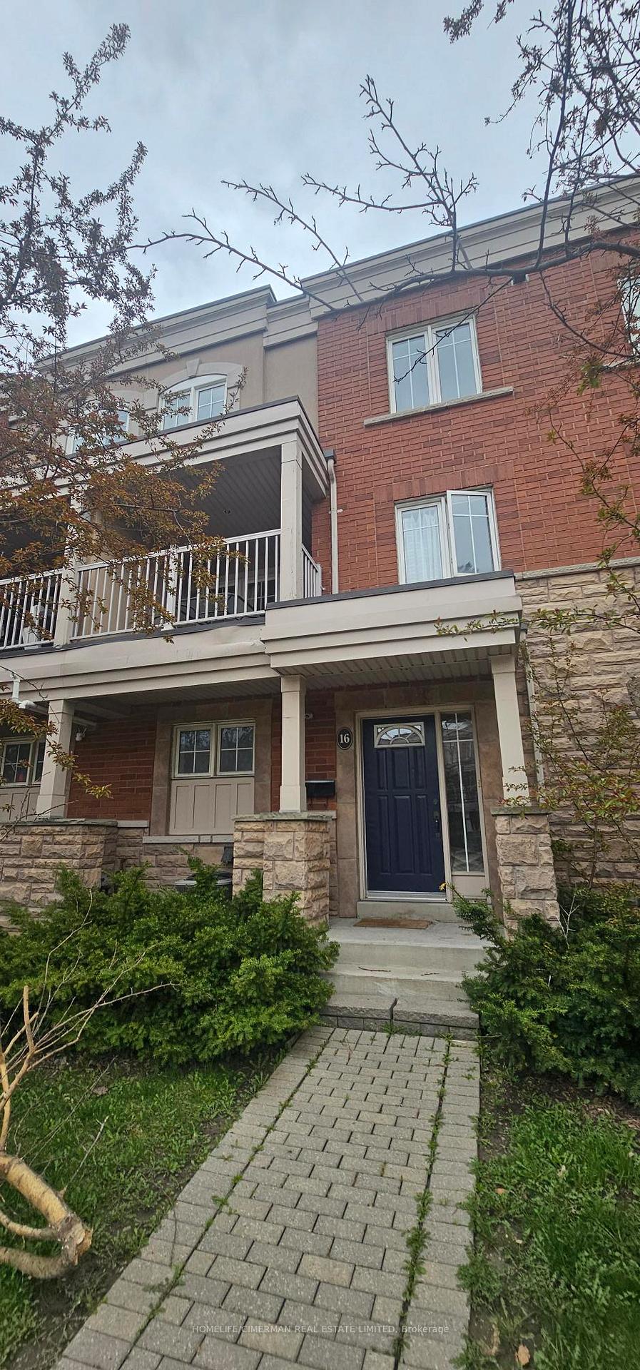 4 Bedrooms Condo at 365 Murray Ross, Toronto For sale