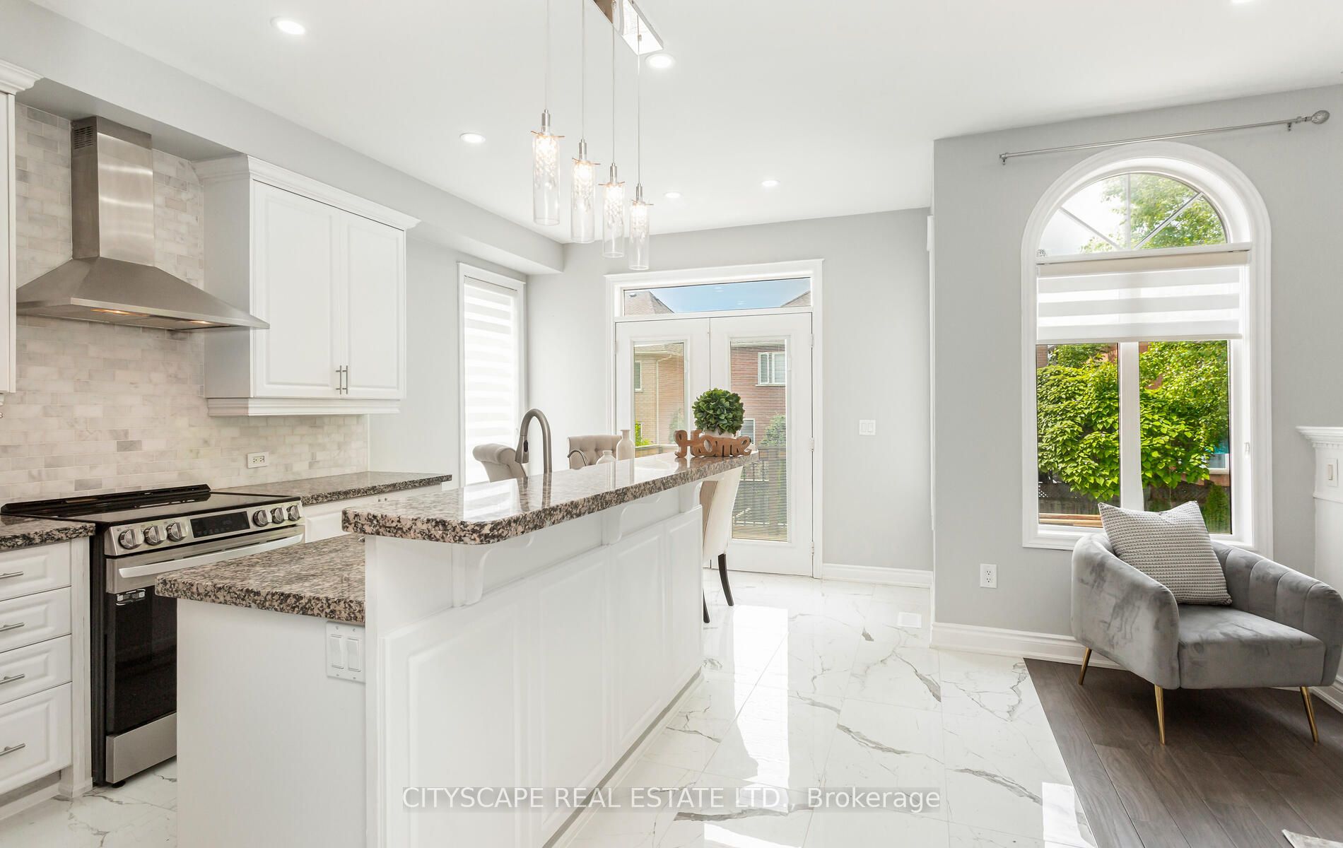 194 Tawny Crescent