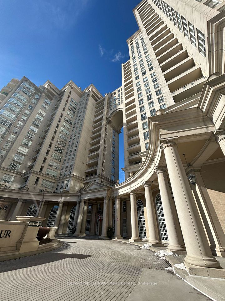 2285 Lake Shore