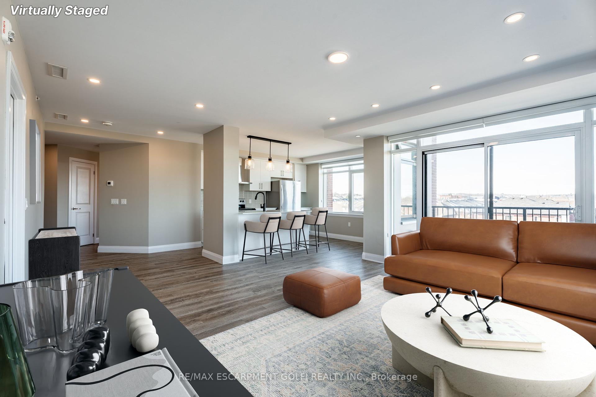 2 Bedrooms Condo at 1 Redfern, Hamilton For sale
