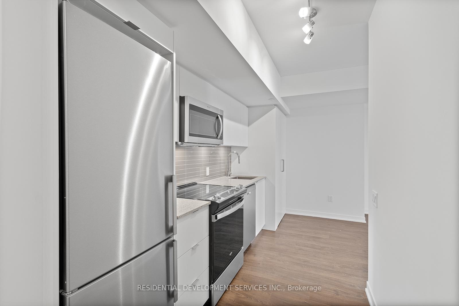 3 Bedrooms Condo at 500 Wilson,  Toronto For sale
