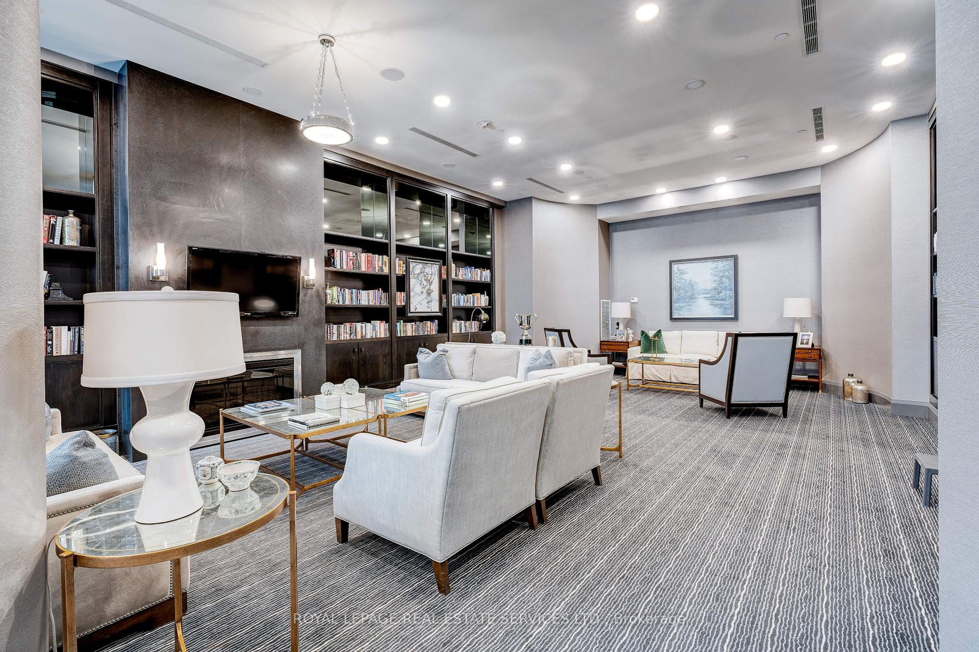 1 Bedroom Condo at 11 Bronte, Oakville For sale