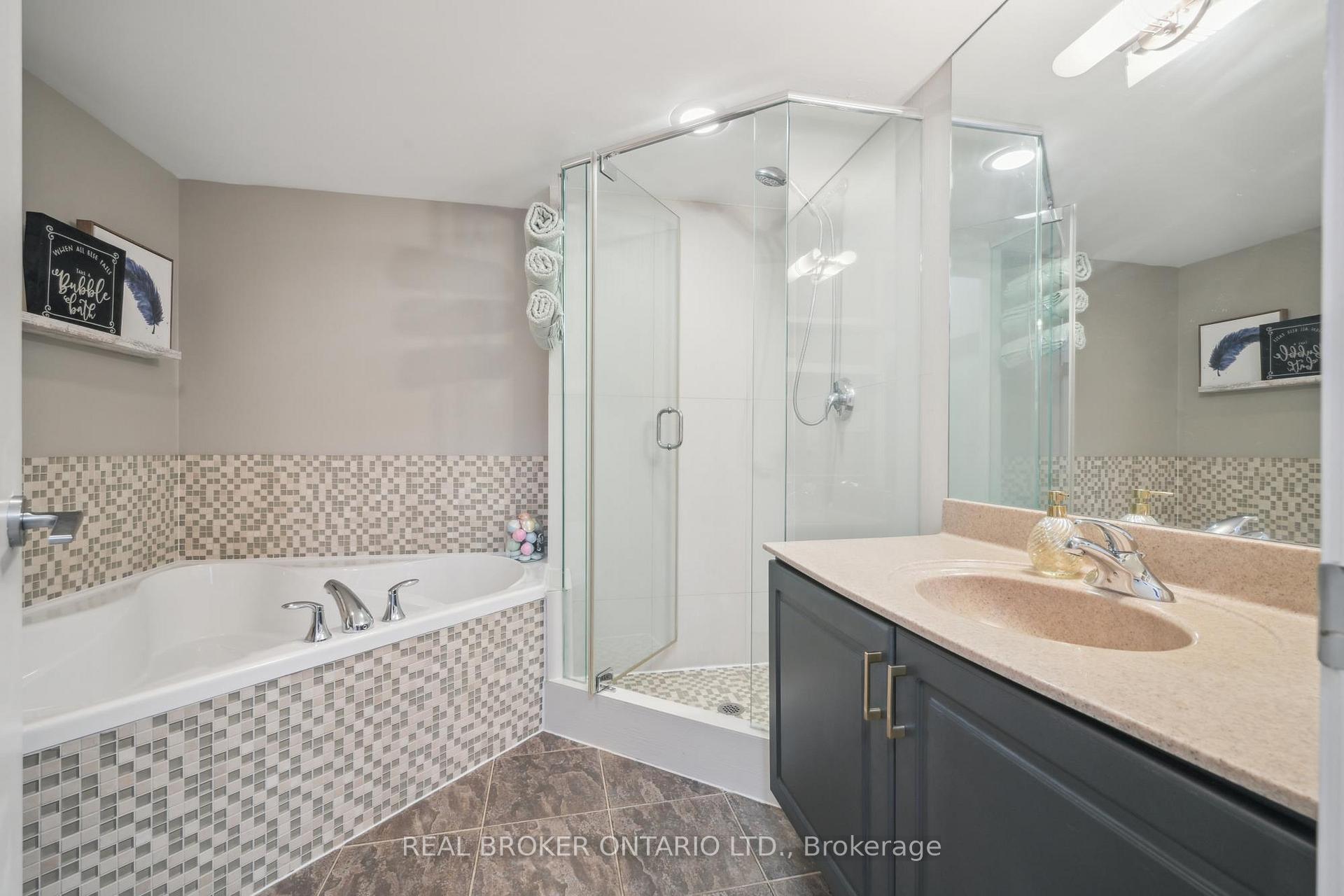 3 Bedrooms Condo at 185 Legion, Toronto For sale