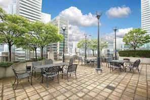 85 Bloor Street E 914