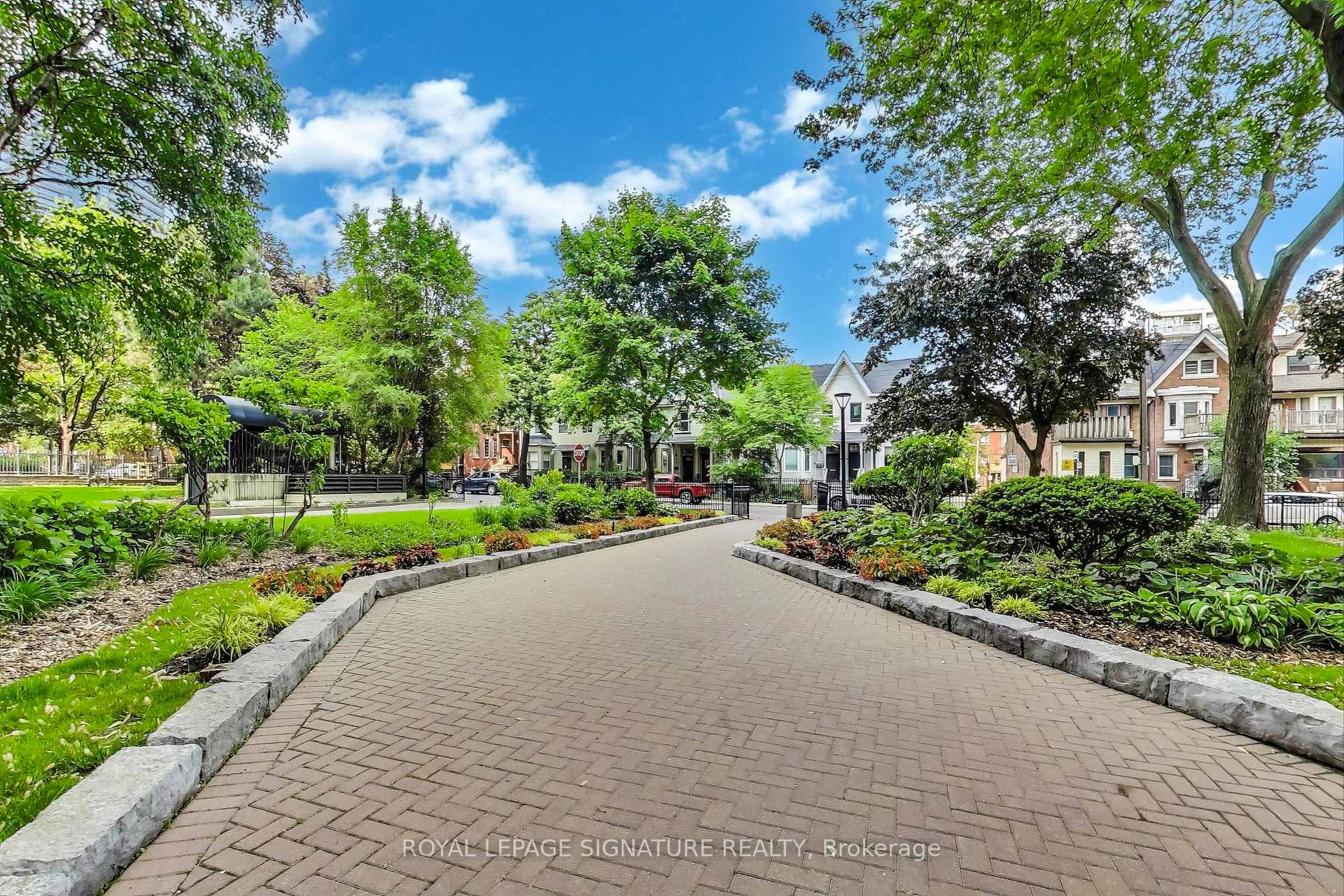 1 Bedroom Condo at 40 Homewood, Toronto For sale