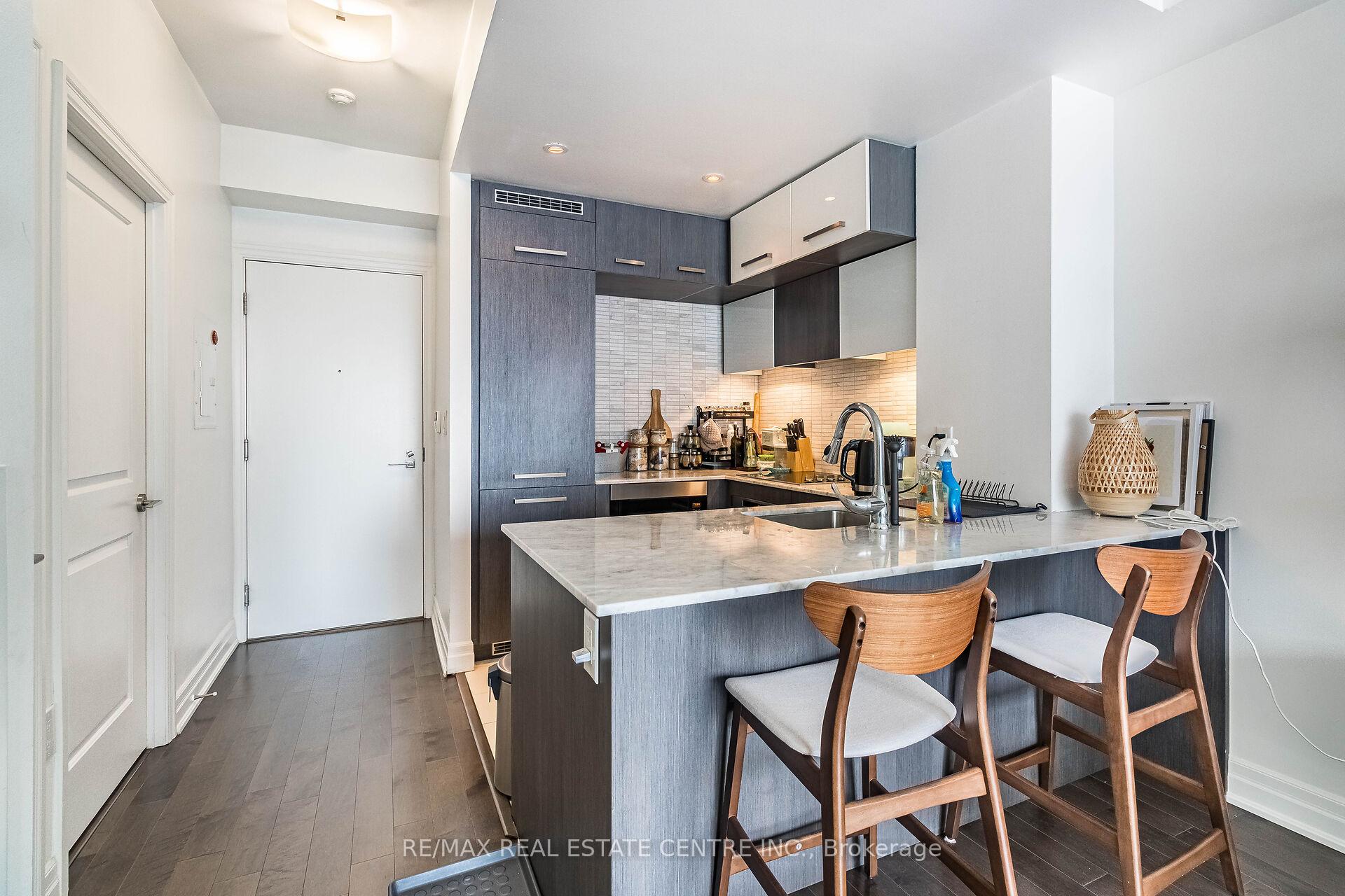 1 Bedroom Condo at 8 The Esplanade, Toronto For sale