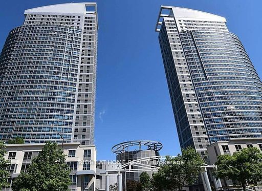 38 Lee Centre Drive