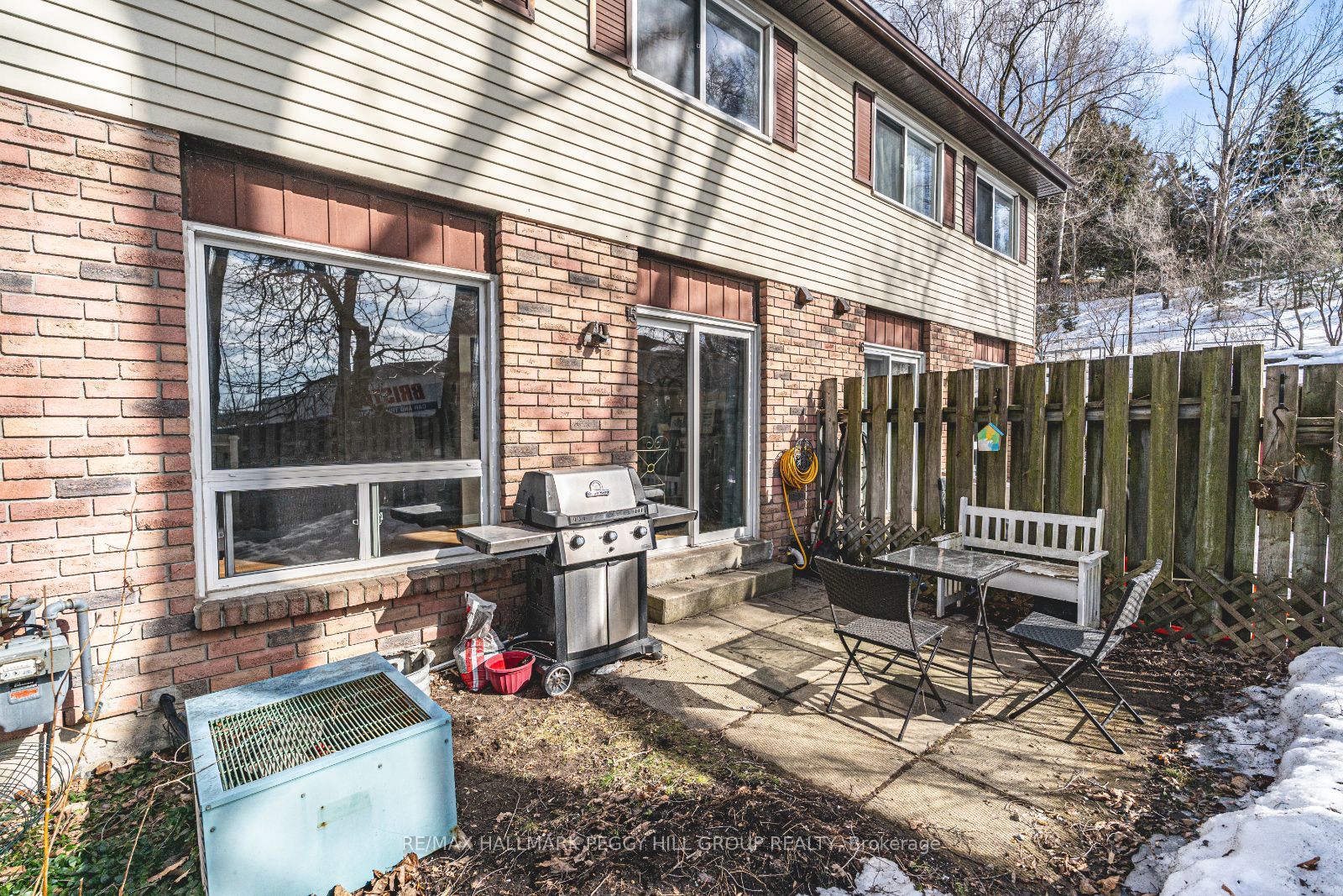 52 Adelaide Street, #15