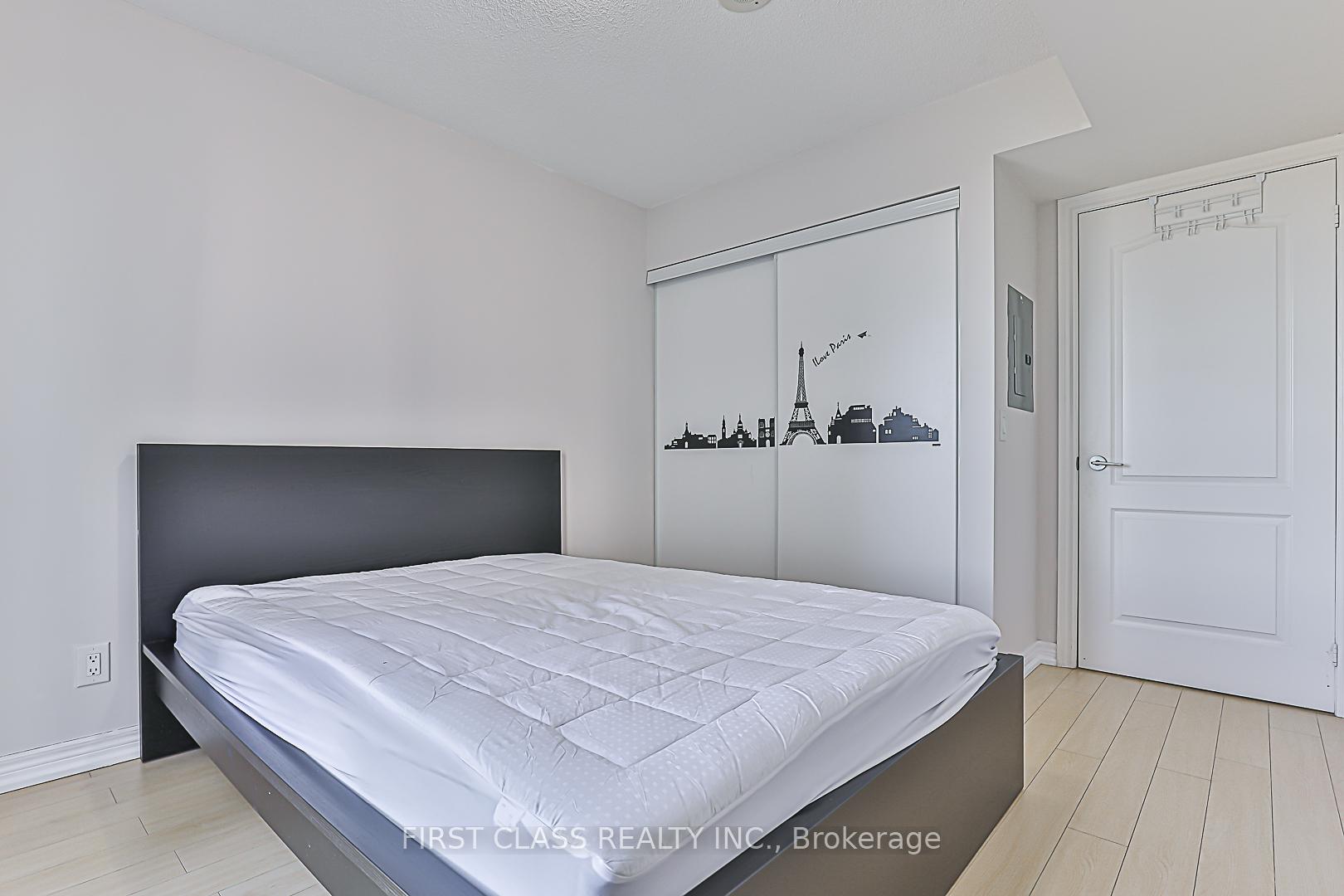 1 Bedroom Condo at 70 Town Centre, Toronto For sale