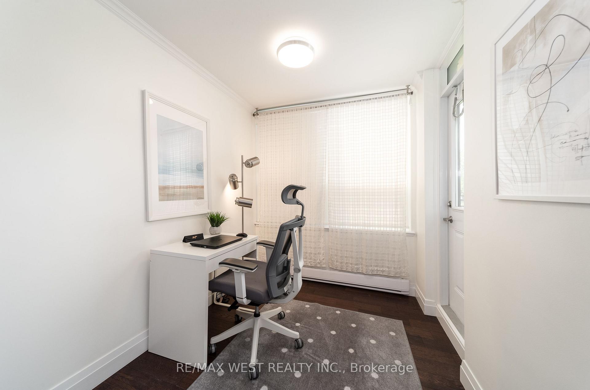4 Bedrooms Condo at 61 Richview, Toronto For sale