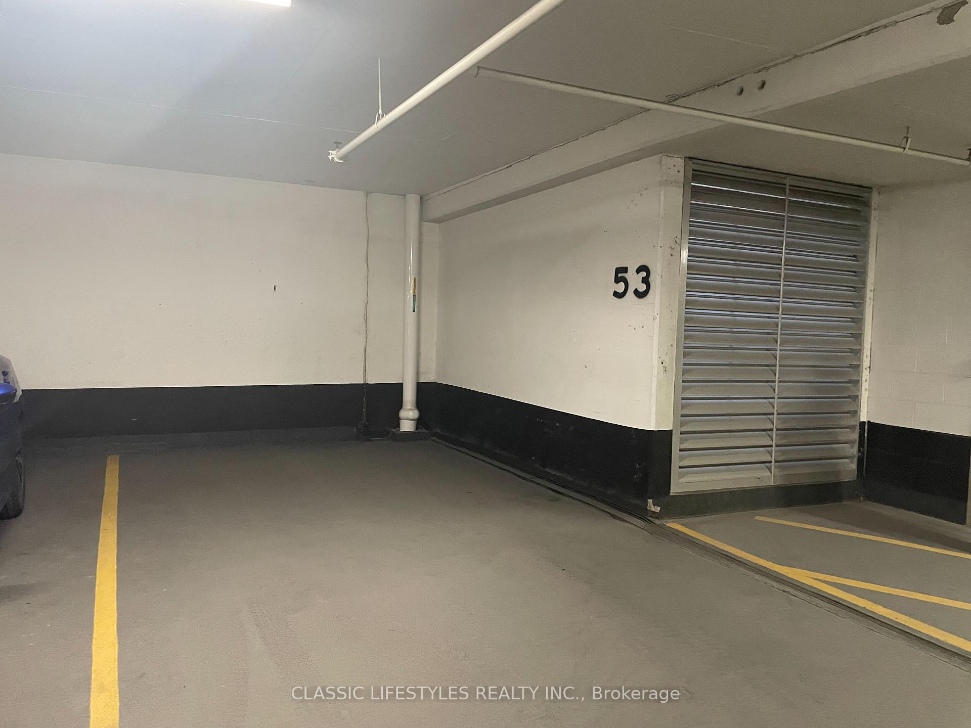 2 Bedrooms Condo at 1 Michael Power,  Toronto For sale
