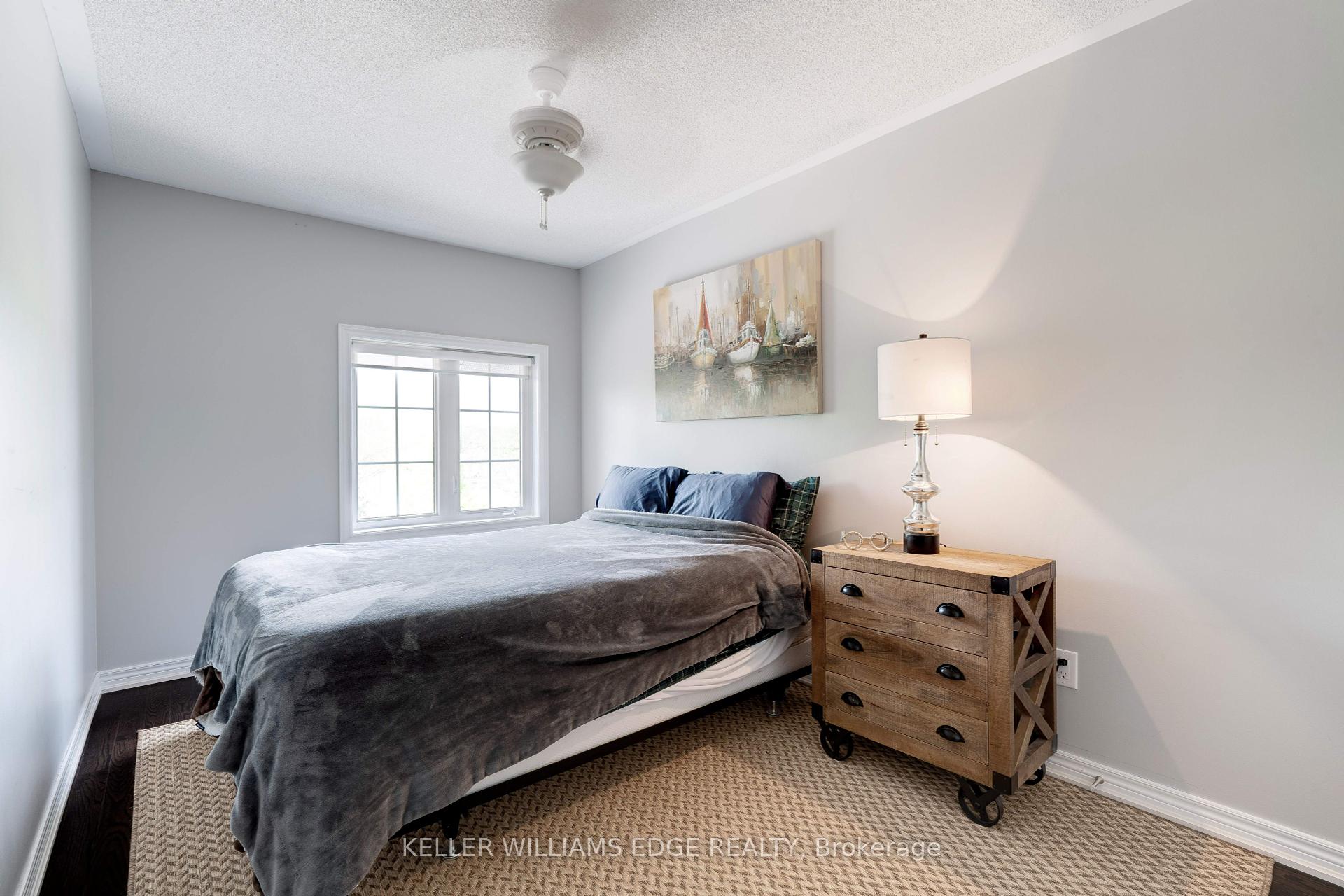 3 Bedrooms Condo at 230 Paisley, Mississauga For sale
