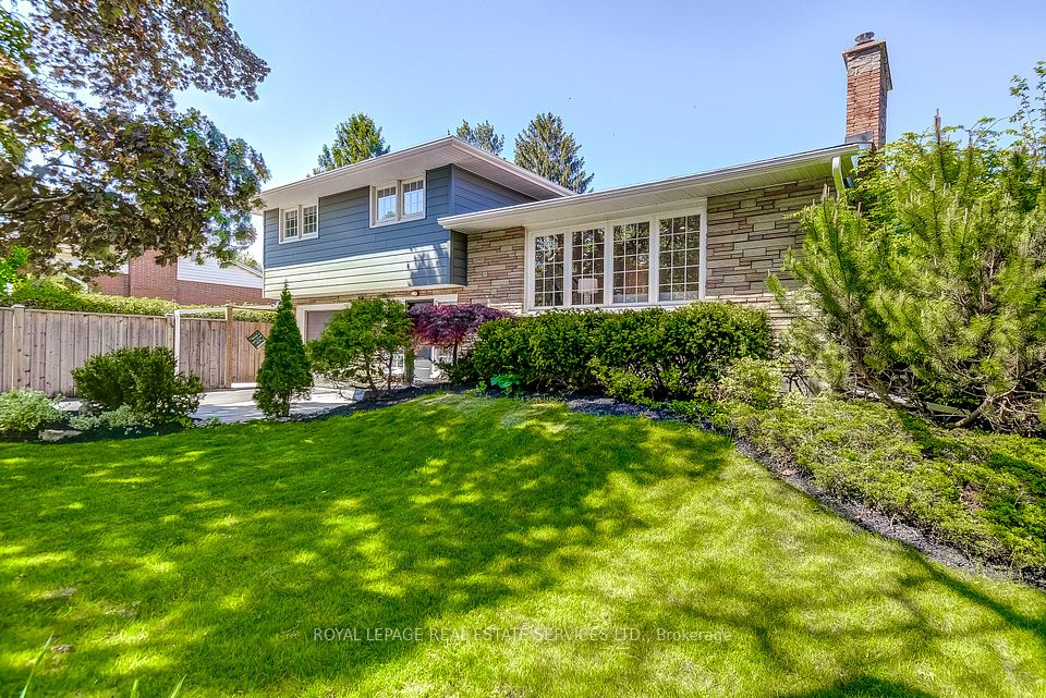 351 Strathcona