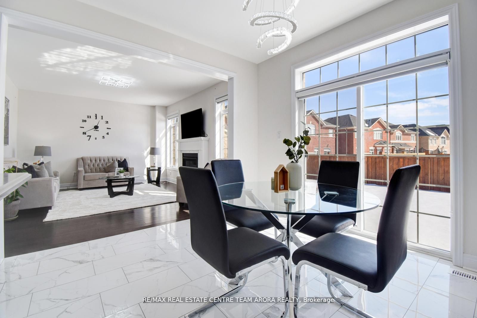 38 Rosewell Crescent