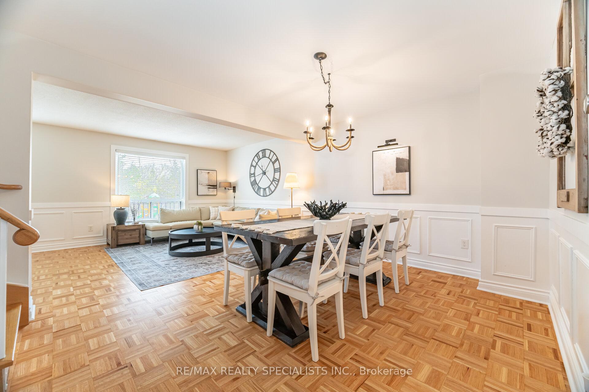 3 Bedrooms Condo at 7077 Estoril,  Mississauga For sale