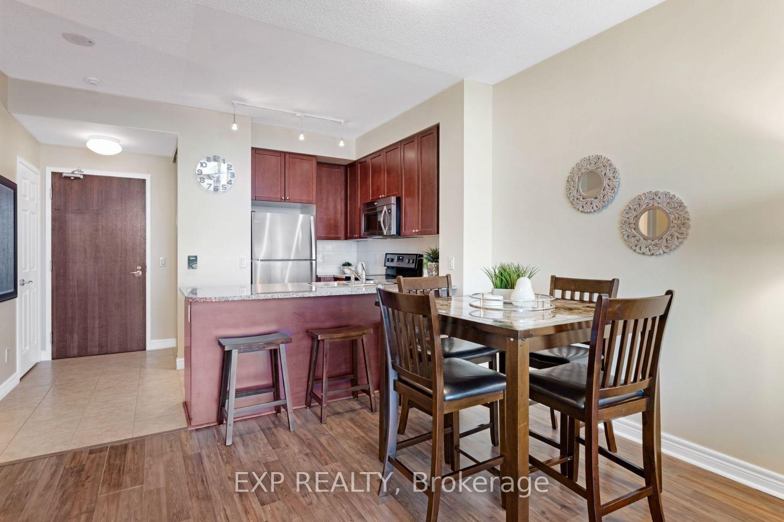 2 Bedrooms Condo at 339 Rathburn, Mississauga For sale